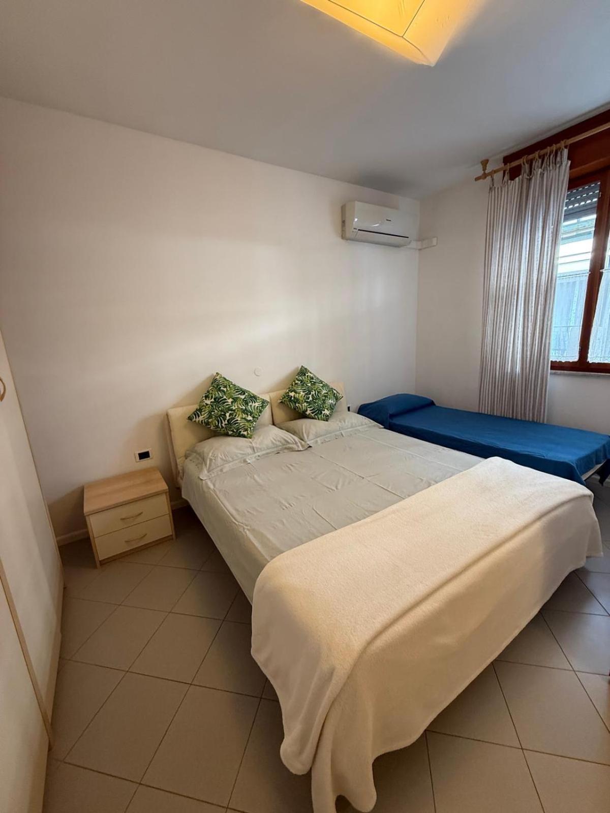Gracious Apartment Located In The Heart Of Lignano Lignano Sabbiadoro Exterior photo